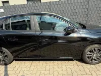 Gebraucht Peugeot 208 Active 101 PS (74 kW) 2021 Schwarz Kleinwagen
