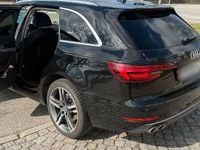 Gebraucht Audi A4 Comfort 190 PS (139 kW) 2018 Schwarz Kombi