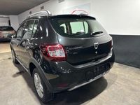 Gebraucht Dacia Sandero Stepway 90 PS (66 kW) 2016 Braun Limousine