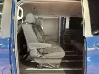 Gebraucht Mercedes V220 163 PS (119 kW) 2023 Blau Van / Kleinbus