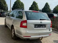 Gebraucht Skoda Octavia Ambiente 105 PS (77 kW) 2010 Brilliantsilber metallic Kombi