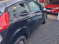 Gebraucht Ford Fiesta Trend 82 PS (60 kW) 2011 Schwarz Kleinwagen