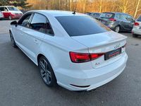 Gebraucht Audi A3 S-Line 150 PS (110 kW) 2019 Weiß Limousine