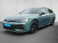 Gebraucht VW Passat R-line 177 PS (130 kW) 2025 Grün Kombi