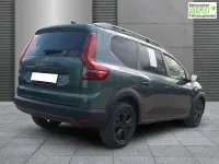 Neu Dacia Jogger Extreme 110 PS (80 kW) 2025 Zedergrün Van / Kleinbus