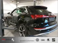 Gebraucht Audi e-tron Design 369 kW (503 PS) 2023 Brilliant black SUV