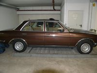 Second-hand Mercedes E280 185 CP (136 kW) 1981 Maro Berlinǎ