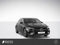 Gebraucht Mercedes A250 218 PS (160 kW) 2023 Metalliclack kosmosschwarz Limousine