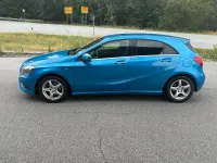 Gebraucht Mercedes A180 122 PS (89 kW) 2012 Blau Kleinwagen