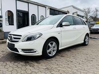 Gebraucht Mercedes B180 122 PS (89 kW) 2011 Weiß Van / Kleinbus