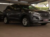 Gebraucht Hyundai Tucson 177 PS (130 kW) 2016 Grau SUV