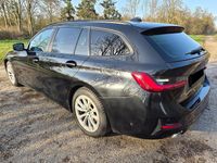 Gebraucht BMW 320 Advantage 190 PS (139 kW) 2022 Schwarz Kombi