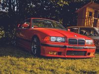 Gebraucht BMW 318 Basis 140 PS (102 kW) 1993 Rot Coupé