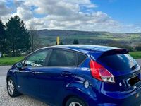 Gebraucht Ford Fiesta SYNC Edition 95 PS (69 kW) 2014 Blau Kleinwagen