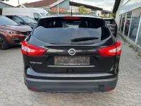 Gebraucht Nissan Qashqai Tekna 116 PS (85 kW) 2016 Schwarz SUV