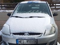 Gebraucht Ford Fiesta Ambiente 60 PS (44 kW) 2007 Silber Kleinwagen