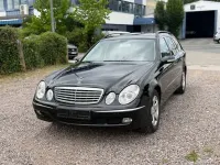 Gebraucht Mercedes E220 150 PS (110 kW) 2005 Schwarz Kombi