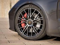 Neu Porsche Panamera GTS 500 PS (367 kW) 2026 Vulkangraumetallic Limousine