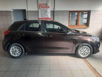 Gebraucht Kia Rio 99 PS (72 kW) 2019 Braun Limousine
