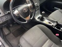 Gebraucht Toyota Avensis 124 PS (91 kW) 2012 Schwarz Kombi