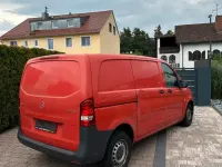 Gebraucht Mercedes Vito 114 PS (83 kW) 2015 Rot Van