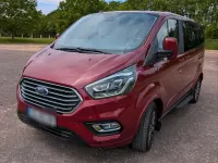 Gebraucht Ford Tourneo 185 PS (136 kW) 2020 Rot Van / Kleinbus