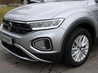 Gebraucht VW T-Roc Life 150 PS (110 kW) 2024 Pyritsilber metallic SUV