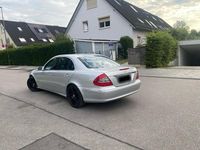Gebraucht Mercedes E280 194 PS (142 kW) 2006 Silber Limousine