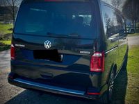 Second-hand VW T6 Trendline 150 CP (110 kW) 2019 Negru Van