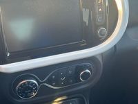 Gebraucht Renault Twingo Techno 60 kW (82 PS) 2023 Weiß Kleinwagen