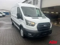 Käytetty Ford Transit Trend 131 HP (96 kW) 2023 Valkoinen Tila-auto