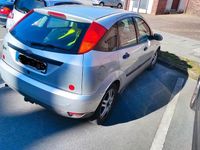 Gebraucht Ford Focus 101 PS (74 kW) 2001 Grau Kleinwagen