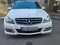 Gebraucht Mercedes C180 156 PS (114 kW) 2013 Weiß Limousine