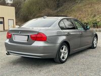 gebraucht BMW 318 e90 D Facelift Lichtpaket/Schiebedach/Sitzheizung/Temp