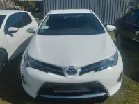 Gebraucht Toyota Auris Hybrid Edition 99 PS (72 kW) 2013 Weiß Limousine