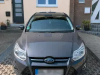 Gebraucht Ford Focus Individual 163 PS (119 kW) 2011 Grau Limousine