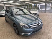Gebraucht Mercedes B200 156 PS (114 kW) 2014 Blau Van / Kleinbus