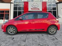Gebraucht Toyota Yaris Hybrid Comfort 101 PS (74 kW) 2017 Super red 5 Kleinwagen