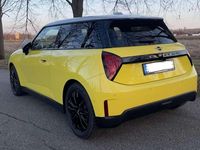 Gebraucht Mini Cooper SE Classic 135 kW (184 PS) 2024 Gelb Kleinwagen