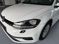 Gebraucht VW Golf VII Trendline 116 PS (85 kW) 2019 Weiß Limousine