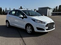 Gebraucht Ford Fiesta Trend 101 PS (74 kW) 2013 Weiß Kleinwagen
