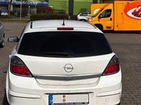 Gebraucht Opel Astra 116 PS (85 kW) 2009 Weiß Limousine