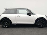 Gebraucht Mini John Cooper Works 156 PS (114 kW) 2025 Weiß Kleinwagen