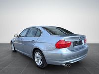 Gebraucht BMW 325 218 PS (160 kW) 2011 Blau Limousine