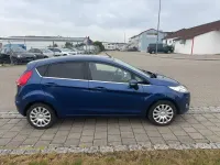 Gebraucht Ford Fiesta Titanium 90 PS (66 kW) 2010 Blau Limousine