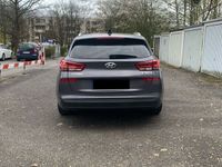 gebraucht Hyundai i30 1.6 CRDi 100kW Family+ DCT Family+