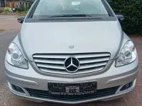 Gebraucht Mercedes B180 109 PS (80 kW) 2005 Silber Van / Kleinbus