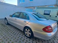 Gebraucht Mercedes E200 Elegance 122 PS (89 kW) 2003 Silber Limousine