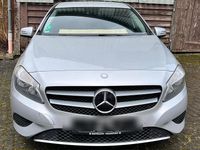 Gebraucht Mercedes A180 122 PS (89 kW) 2013 Silber Kleinwagen