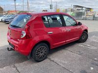 Gebraucht Dacia Sandero Lauréate 75 PS (55 kW) 2010 Rot Limousine